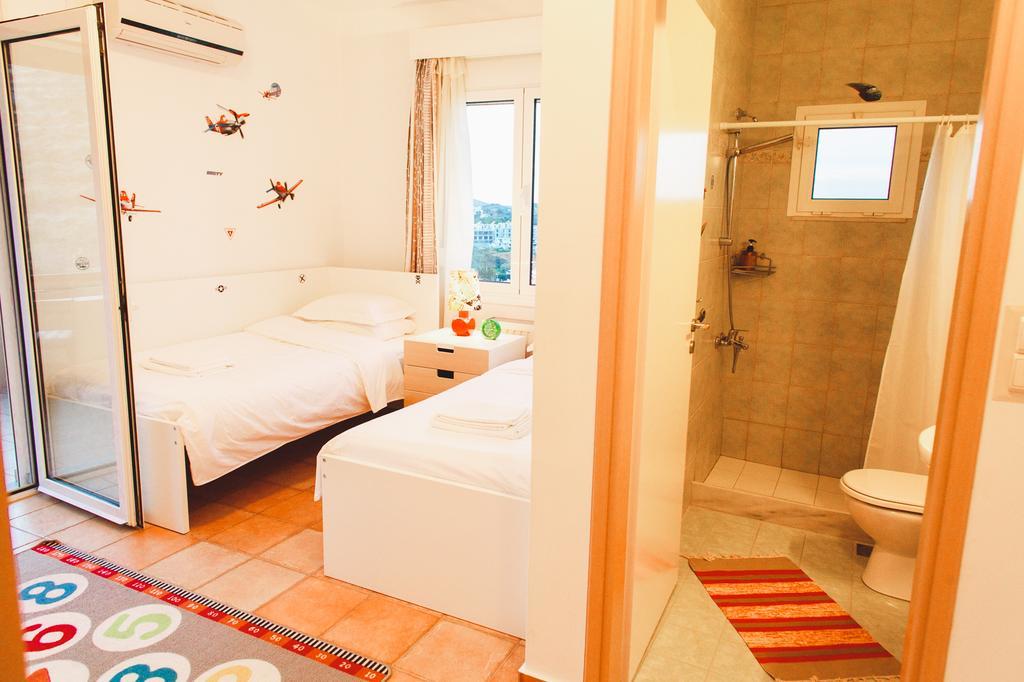 Wild Pear Villa Ligaria  Luaran gambar